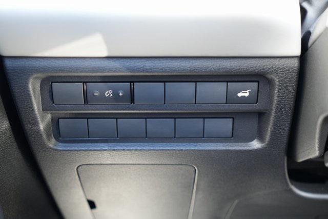 new 2025 Mitsubishi Outlander car, priced at $43,545