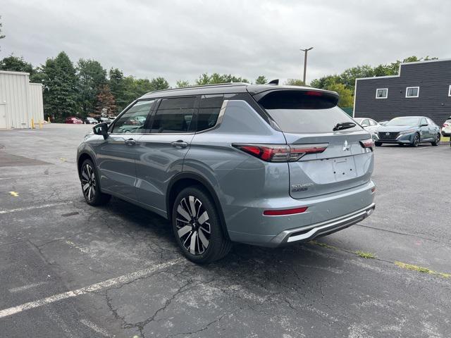 new 2025 Mitsubishi Outlander car, priced at $47,050
