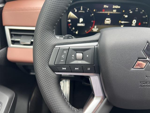 new 2025 Mitsubishi Outlander car, priced at $47,050