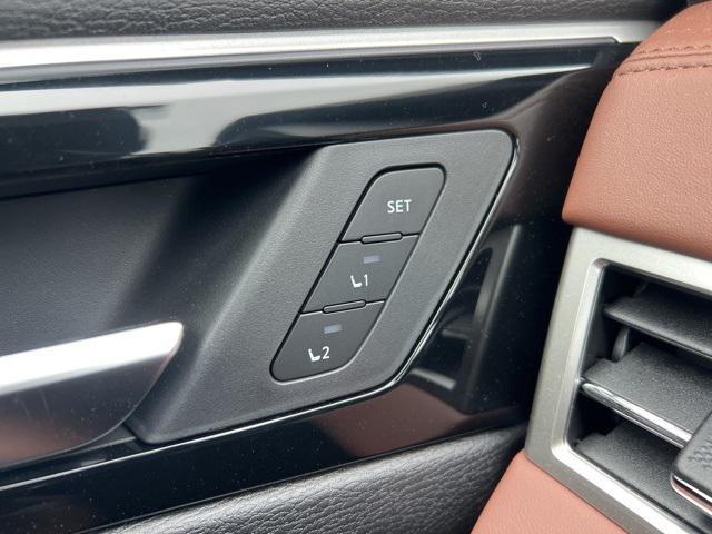 new 2025 Mitsubishi Outlander car, priced at $47,050