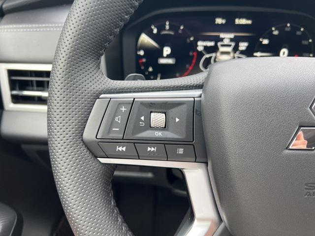 new 2025 Mitsubishi Outlander car, priced at $40,215