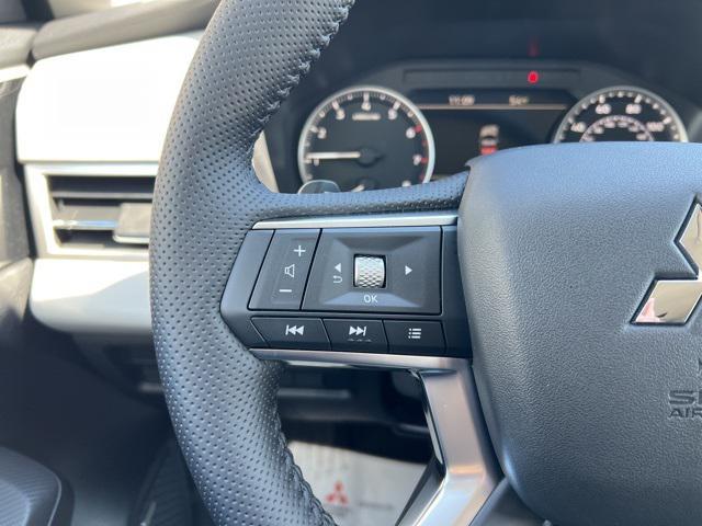 new 2025 Mitsubishi Outlander car, priced at $37,465