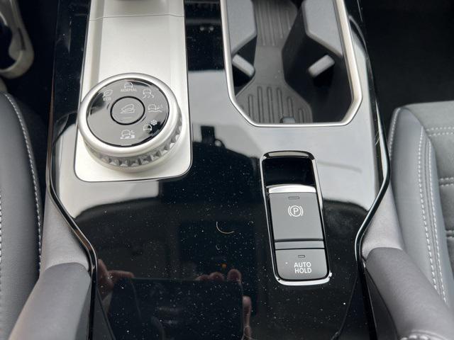 new 2025 Mitsubishi Outlander car, priced at $39,990