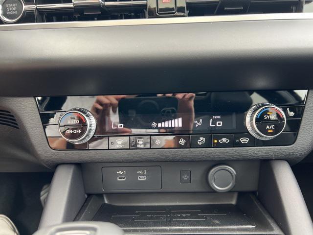 new 2025 Mitsubishi Outlander car, priced at $39,990