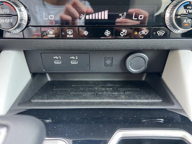 new 2025 Mitsubishi Outlander car, priced at $38,625