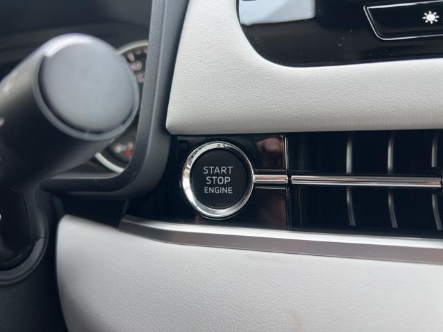 new 2025 Mitsubishi Outlander car, priced at $38,625