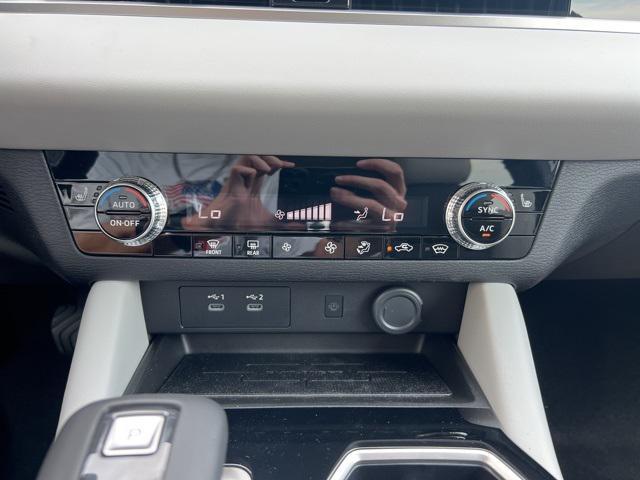 new 2025 Mitsubishi Outlander car, priced at $38,625