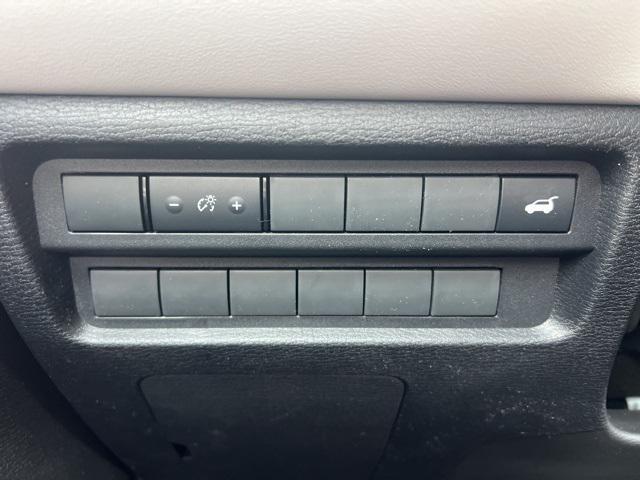 new 2025 Mitsubishi Outlander car, priced at $38,625