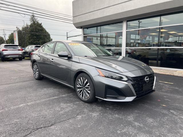 used 2023 Nissan Altima car, priced at $22,990