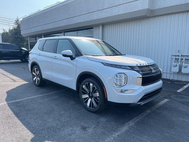 new 2025 Mitsubishi Outlander car, priced at $41,810