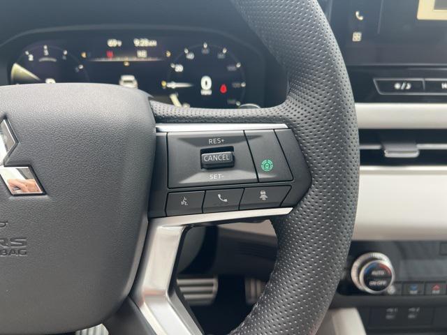 new 2025 Mitsubishi Outlander car, priced at $43,155