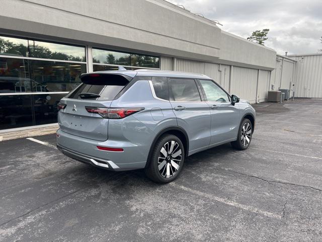 new 2025 Mitsubishi Outlander car, priced at $43,155