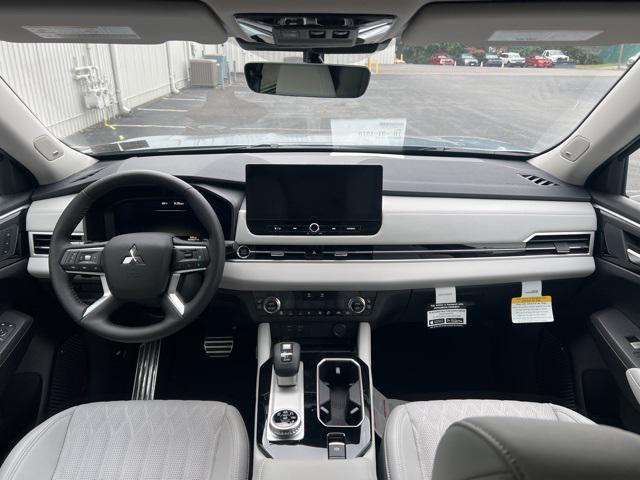 new 2025 Mitsubishi Outlander car, priced at $43,155