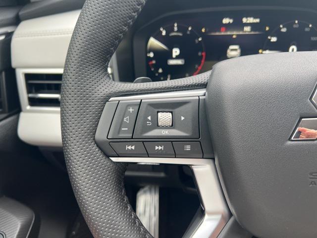 new 2025 Mitsubishi Outlander car, priced at $43,155