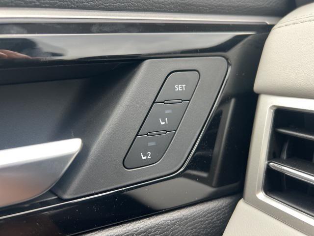 new 2025 Mitsubishi Outlander car, priced at $43,155