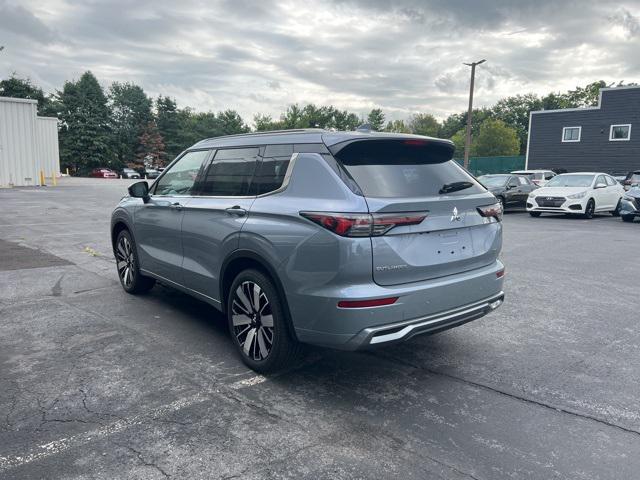 new 2025 Mitsubishi Outlander car, priced at $43,155