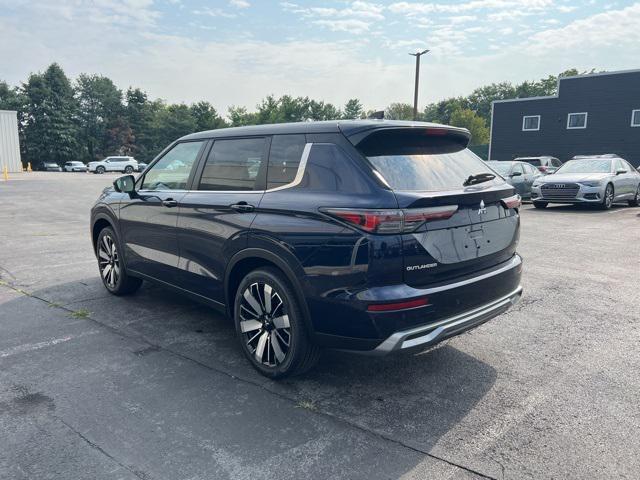 new 2025 Mitsubishi Outlander car, priced at $38,030