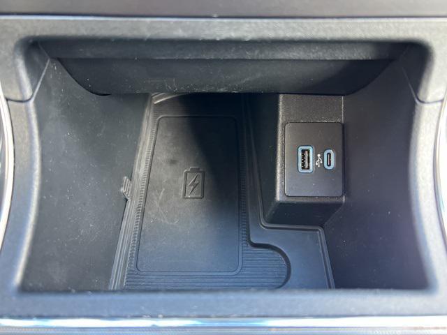 used 2024 Ford Edge car, priced at $27,990