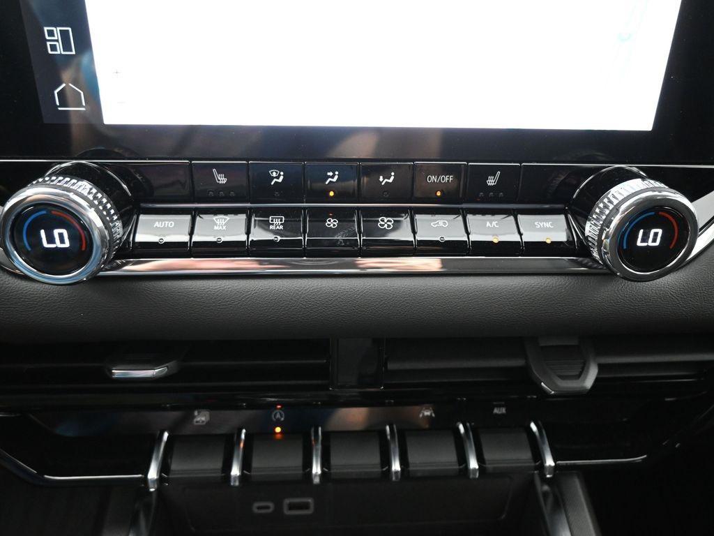 new 2025 GMC Canyon car, priced at $42,985