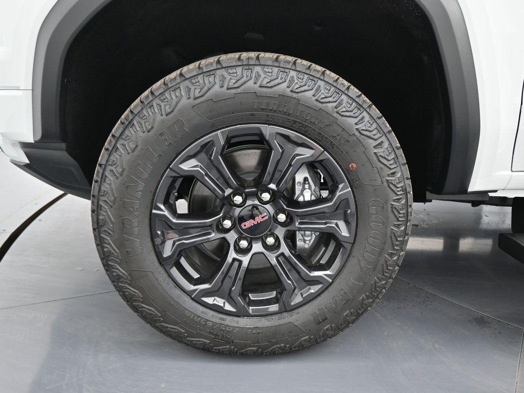 new 2025 GMC Canyon car, priced at $42,985