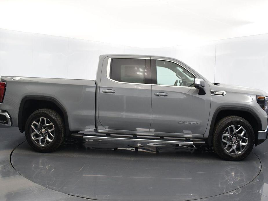 new 2024 GMC Sierra 1500 car, priced at $59,305