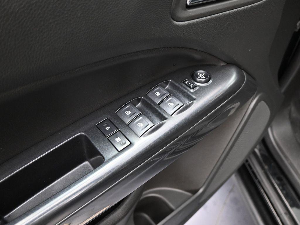 used 2022 GMC Canyon car, priced at $24,990
