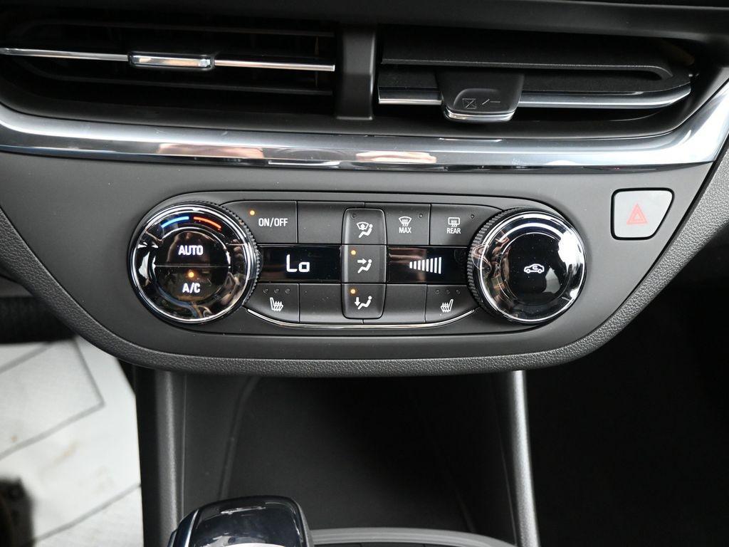 new 2025 Buick Envista car, priced at $25,985