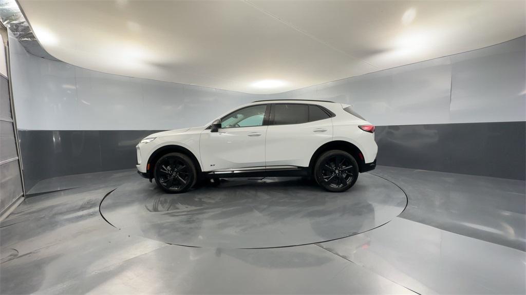 new 2025 Buick Envision car, priced at $40,985