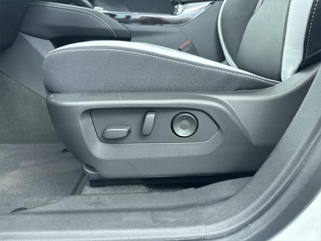 new 2025 Buick Envision car, priced at $43,240