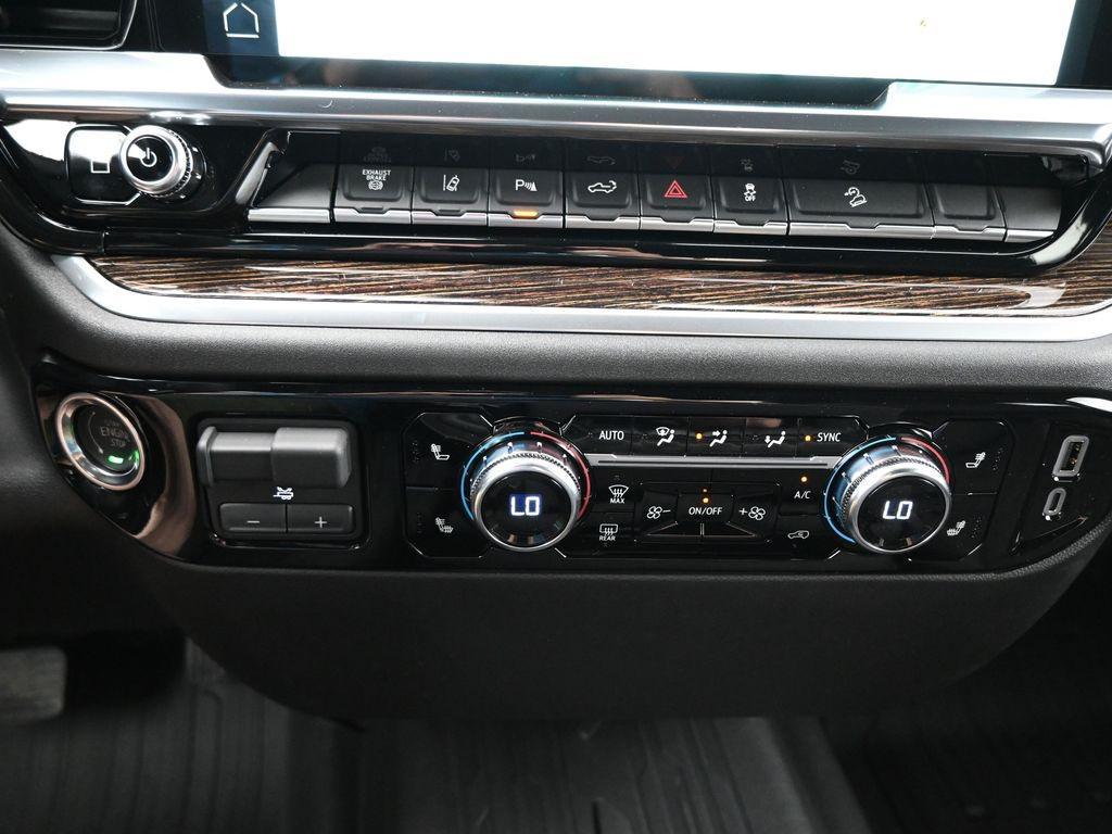 new 2025 GMC Sierra 3500 car, priced at $71,985