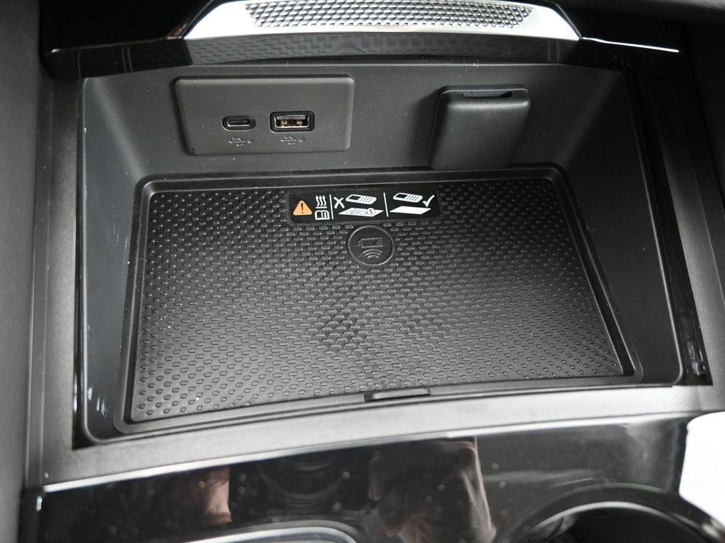 new 2025 Buick Envision car, priced at $44,585