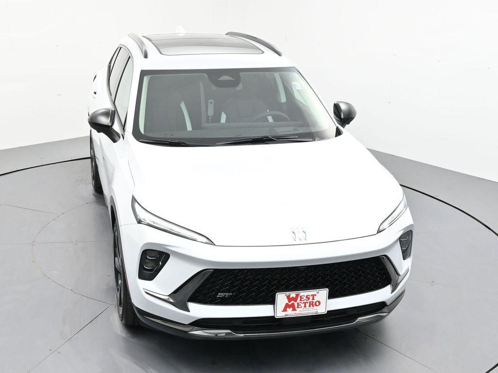 new 2025 Buick Envision car, priced at $44,585