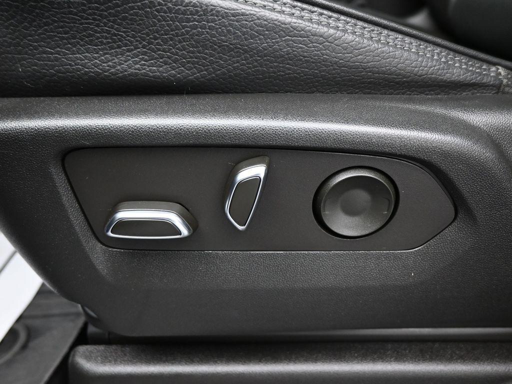 used 2022 GMC Yukon car, priced at $58,500