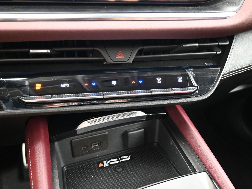 new 2025 Buick Envision car, priced at $36,985