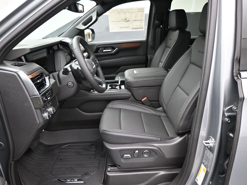 new 2025 GMC Yukon XL car, priced at $85,985