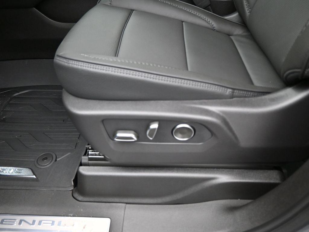 new 2025 GMC Yukon XL car, priced at $85,985