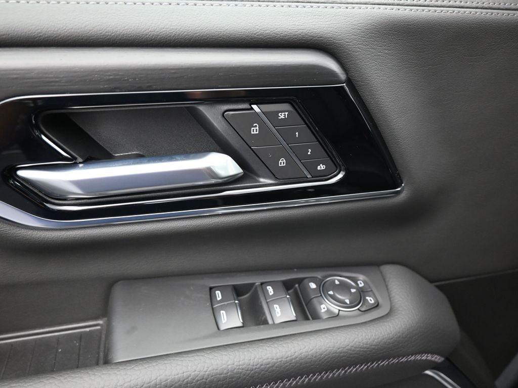 new 2025 GMC Yukon XL car, priced at $85,985