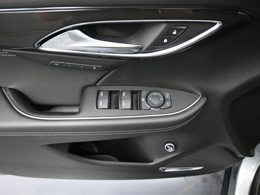 new 2025 Buick Envision car, priced at $38,240