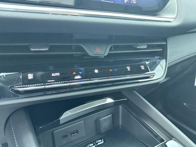 new 2025 Buick Envision car, priced at $38,440