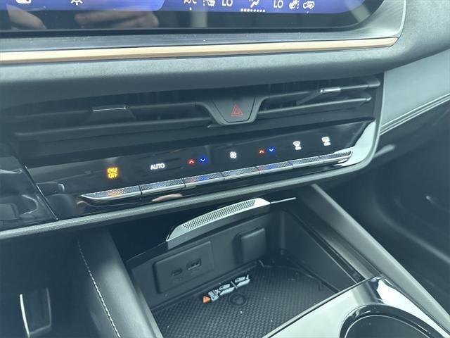 new 2025 Buick Envision car, priced at $42,840