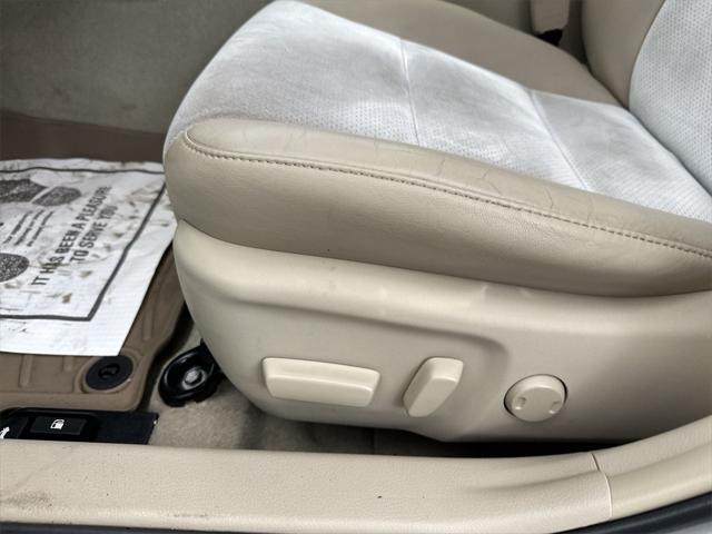 used 2013 Toyota Camry Hybrid car, priced at $14,990