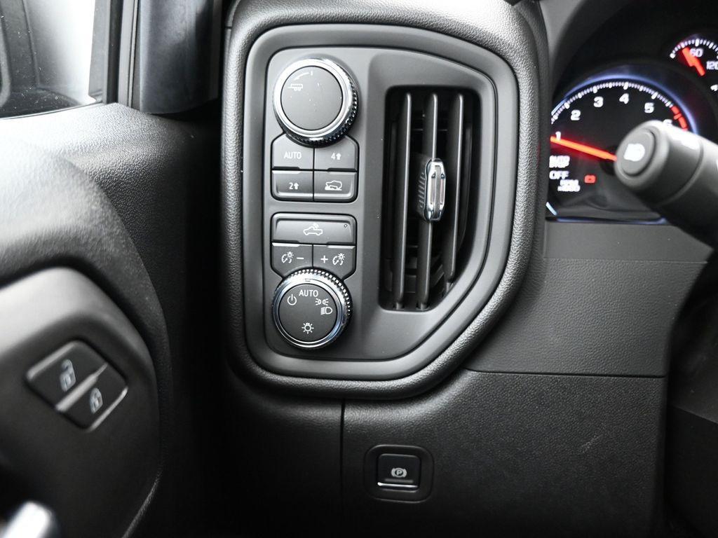 new 2026 GMC Sierra 1500 car, priced at $47,235