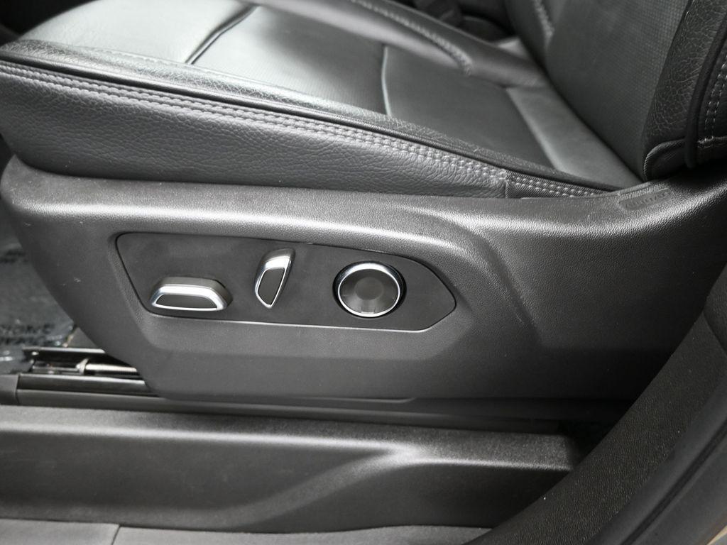 used 2025 GMC Yukon XL car