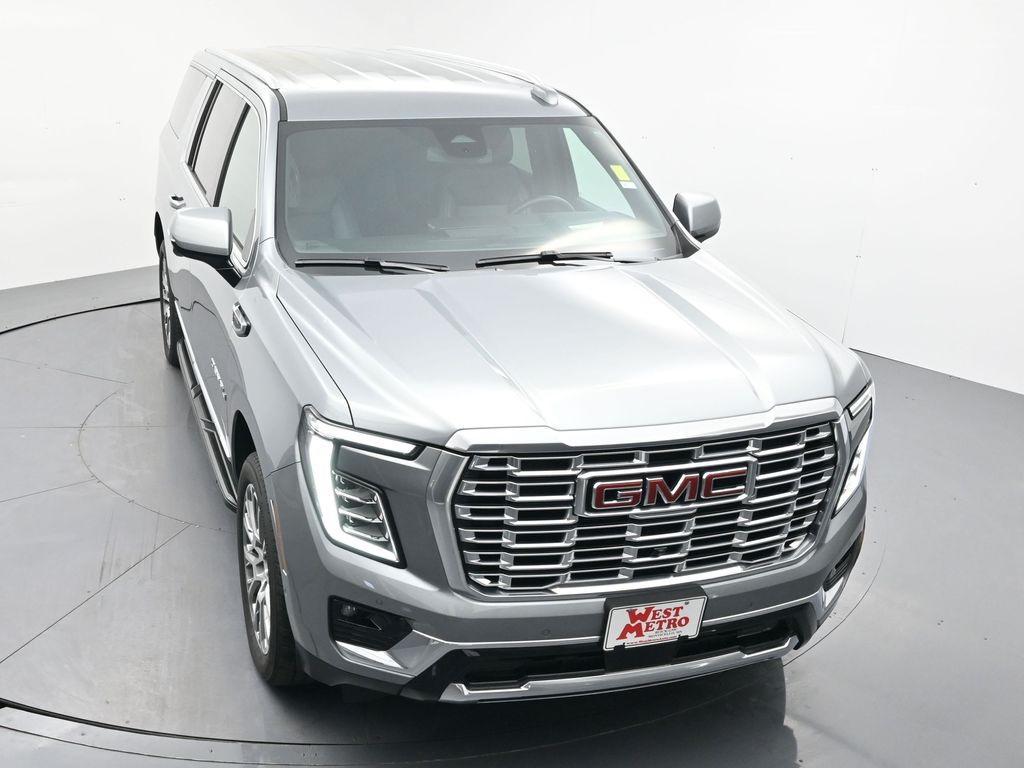 used 2025 GMC Yukon XL car
