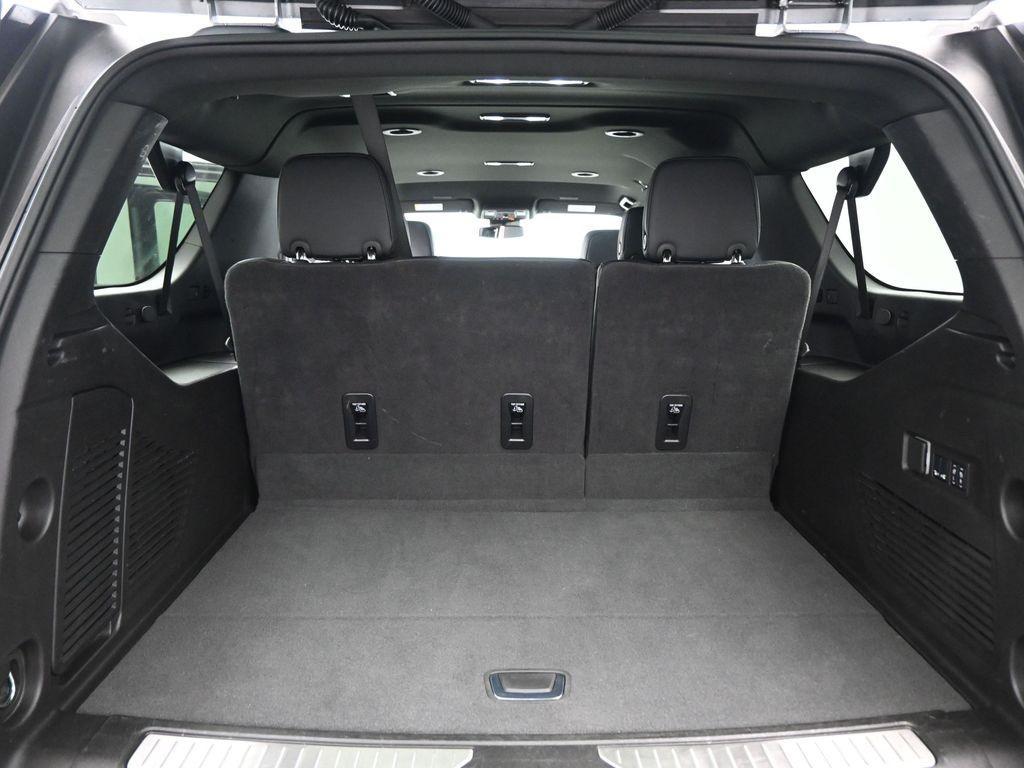 used 2025 GMC Yukon XL car