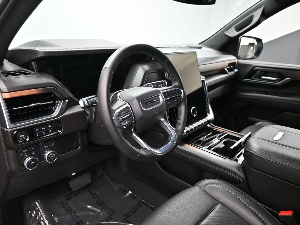 used 2025 GMC Yukon XL car