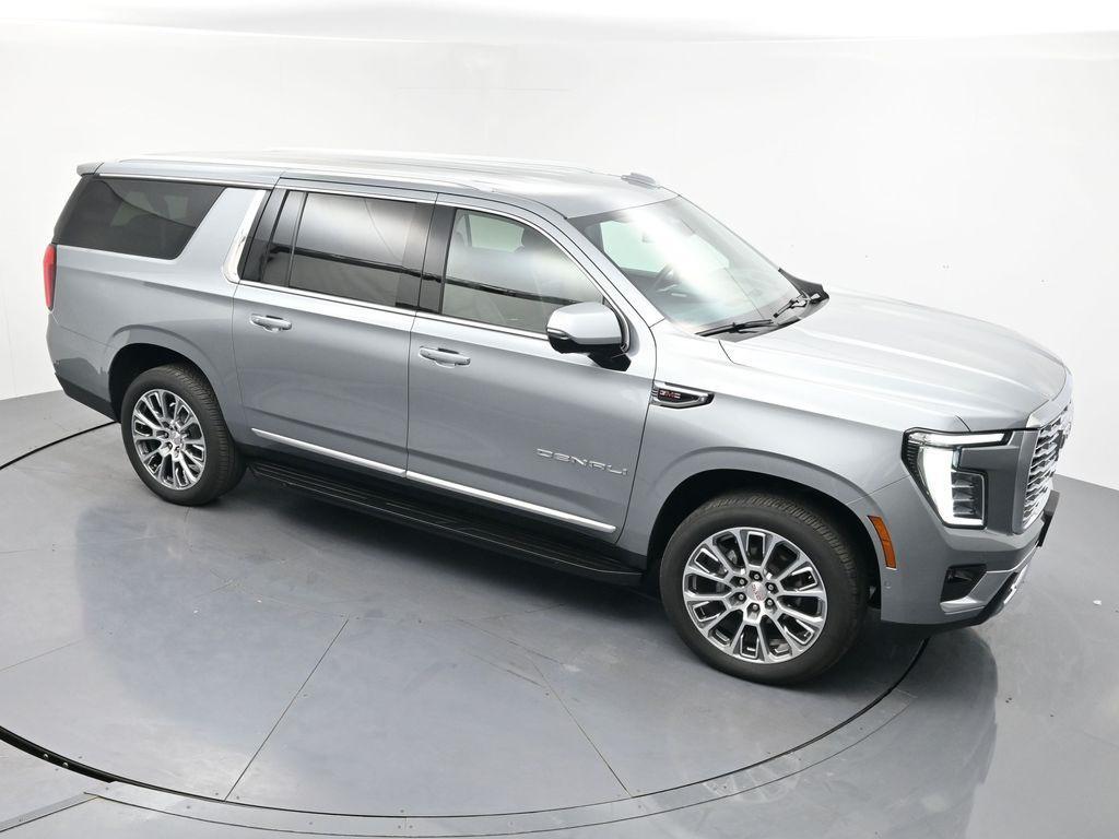 used 2025 GMC Yukon XL car