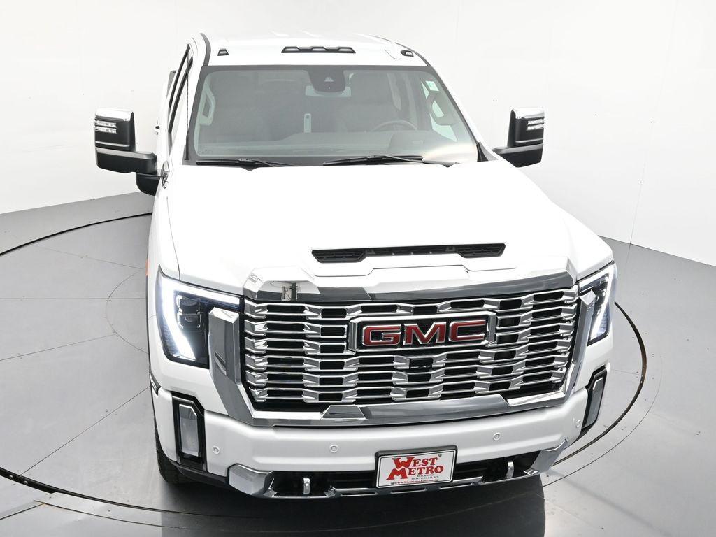 new 2026 GMC Sierra 3500 car, priced at $76,654