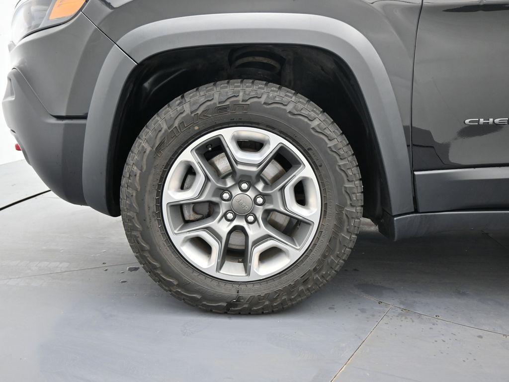 used 2019 Jeep Cherokee car, priced at $15,990