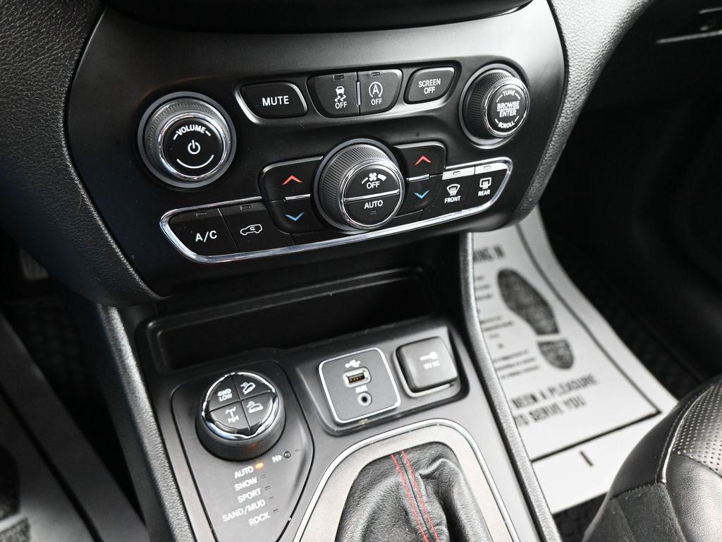 used 2019 Jeep Cherokee car, priced at $15,990